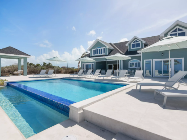 Luxury Oceanfront Villa in Exuma - Ideal for Families and Groups
